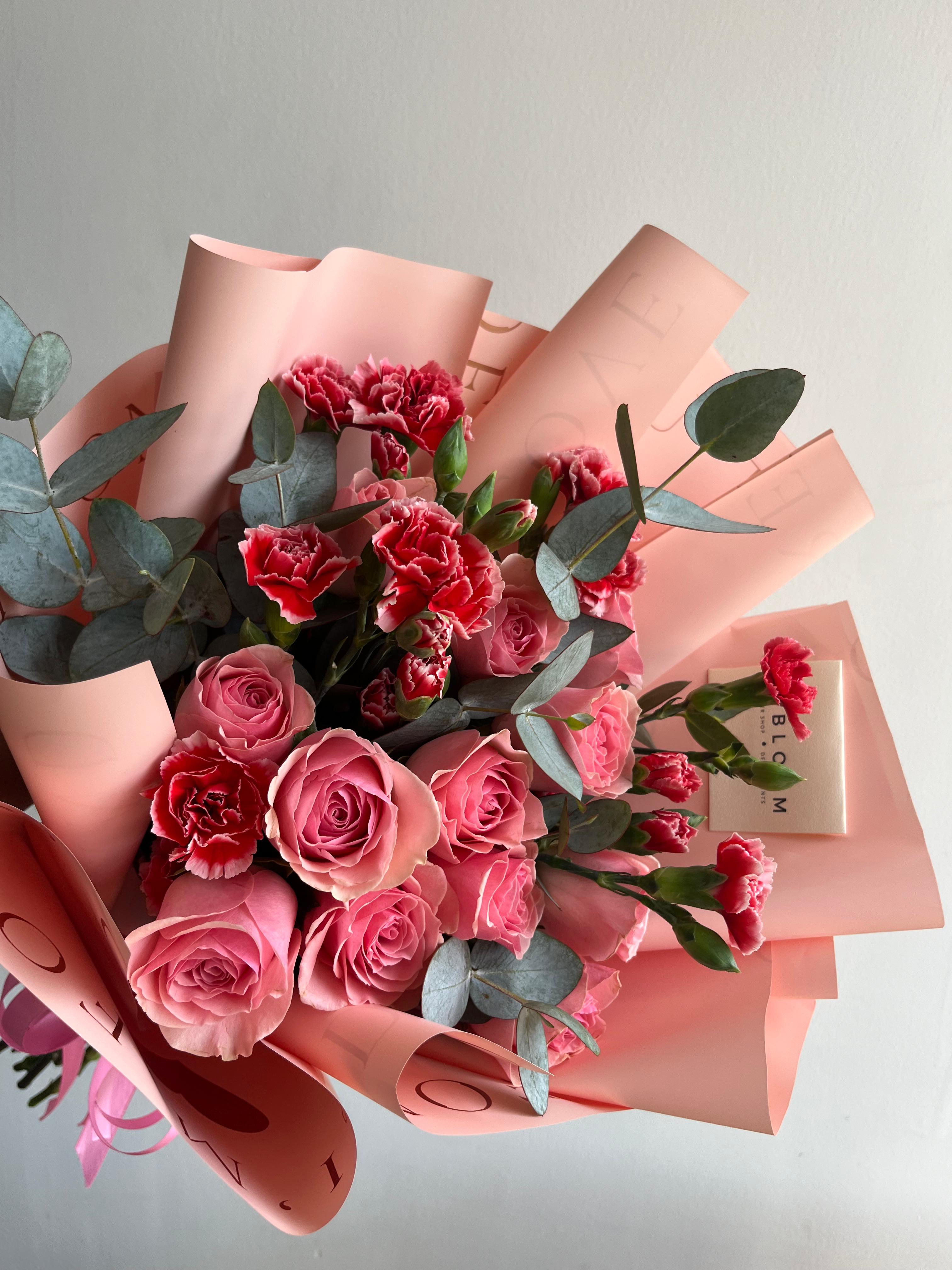 Ramo de Rosas y Clavel